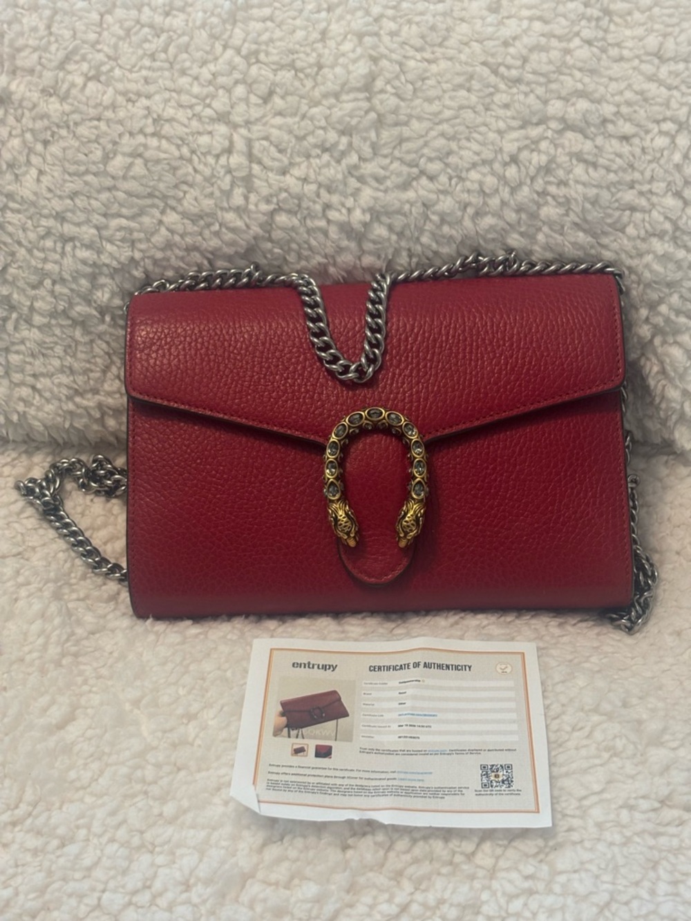Gucci Red Pebbled Leather Shoulder Bag with Gold-Tone and jeweled closure.